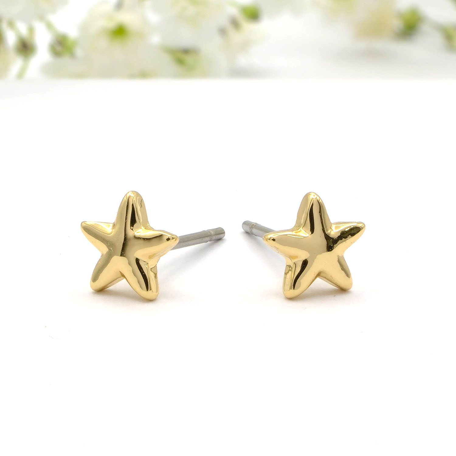 Plain Gold Star Stud Earrings